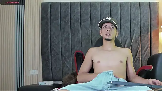 DustinandJordan online show from November 2025 04:22:01 AM