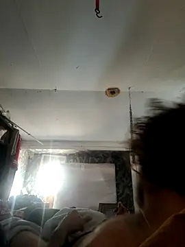 bearded cross online show from November 2025 04:38:01 PM