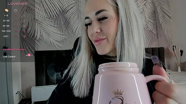 Kira Key online show from March 2026 08:54:02 AM