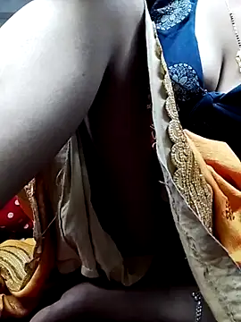 Snapshot of Hut_rotu_cute chatting on December 2025 06:06:01 PM Hut rotu cute online show from December 2025 06:06:01 PM