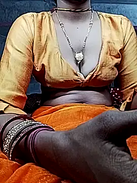 Snapshot of Hut_rotu_cute chatting on December 2025 05:54:02 PM Hut rotu cute online show from December 2025 05:54:02 PM