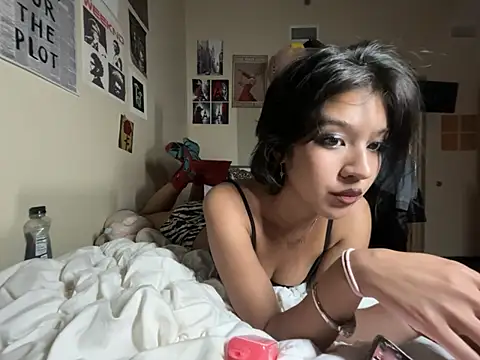Snapshot of petitelatinateen chatting on April 2026 03:59:01 AM petitelatinateen online show from April 2026 03:59:01 AM