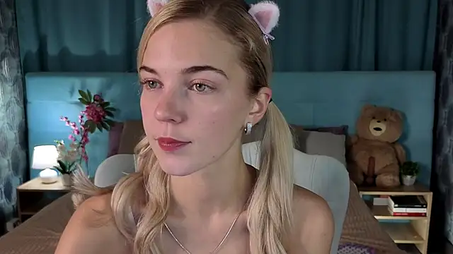 Aurora Bennet online show from December 2025 11:10:01 PM