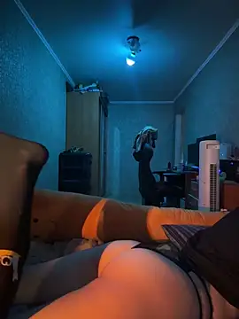 n1ghtcloud online show from September 2025 04:17:01 PM