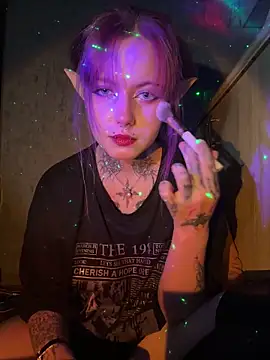 n1ghtcloud online show from December 2025 06:49:01 PM