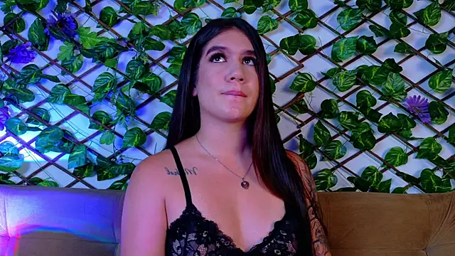 kloe bella online show from October 2025 03:26:02 AM