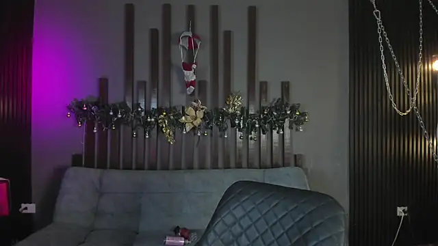 kloe bella online show from November 2025 01:11:01 PM