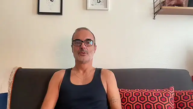 Snapshot of Milkywaymen chatting on September 2025 01:25:02 PM Milkywaymen online show from September 2025 01:25:02 PM