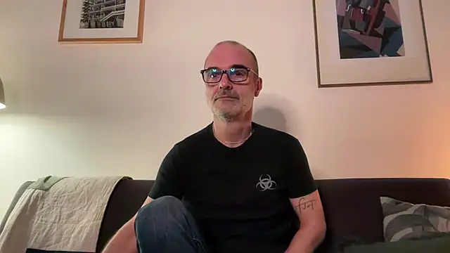 Milkywaymen online show from April 2026 06:20:01 PM