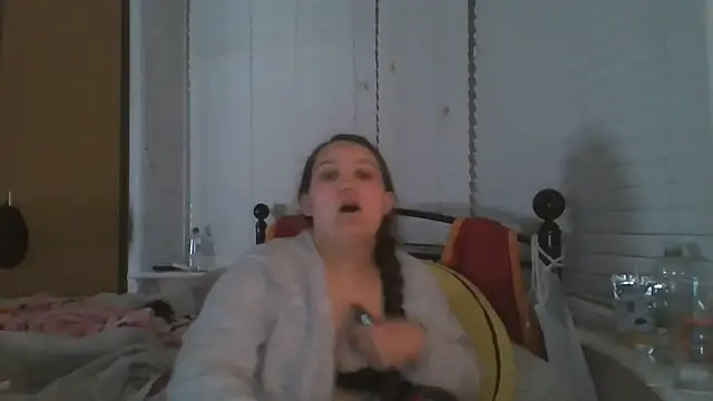 lu official1 online show from November 2025 08:08:02 PM