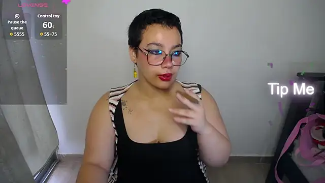 Snapshot of Cherry_vald chatting on July 2026 12:33:02 PM Cherry vald online show from July 2026 12:33:02 PM