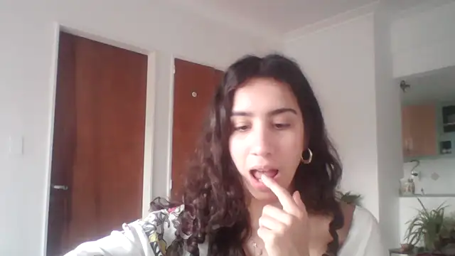 Snapshot of Souphicherry chatting on October 2025 08:19:01 PM Souphicherry online show from October 2025 08:19:01 PM