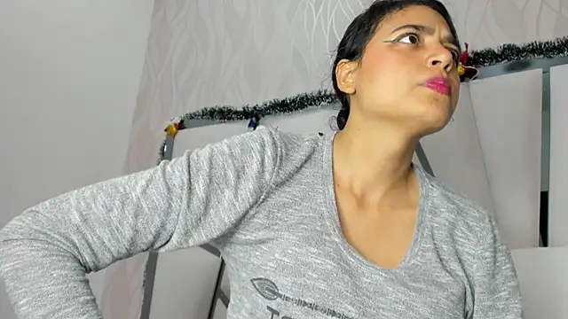 thalia888  online show from December 2025 07:07:02 PM