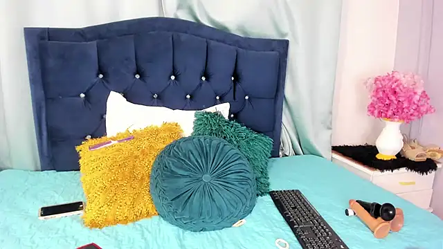 Snapshot of KateOwens_ chatting on February 2026 12:31:01 PM KateOwens online show from February 2026 12:31:01 PM