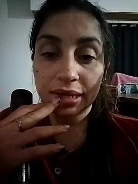 LolatuMiel online show from November 2025 06:02:02 AM