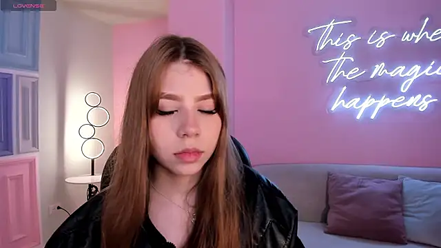 TiffannySins online show from March 2026 11:08:01 PM