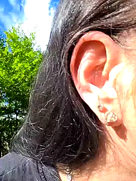 Swiss Lady online show from September 2025 01:33:01 PM