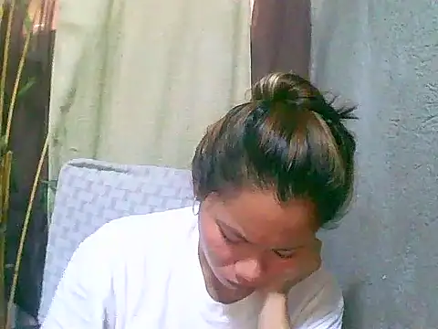 Snapshot of Sweeetgurll chatting on April 2026 02:27:02 AM Sweeetgurll online show from April 2026 02:27:02 AM