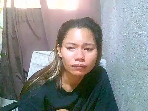 Snapshot of Sweeetgurll chatting on May 2026 12:05:01 AM Sweeetgurll online show from May 2026 12:05:01 AM