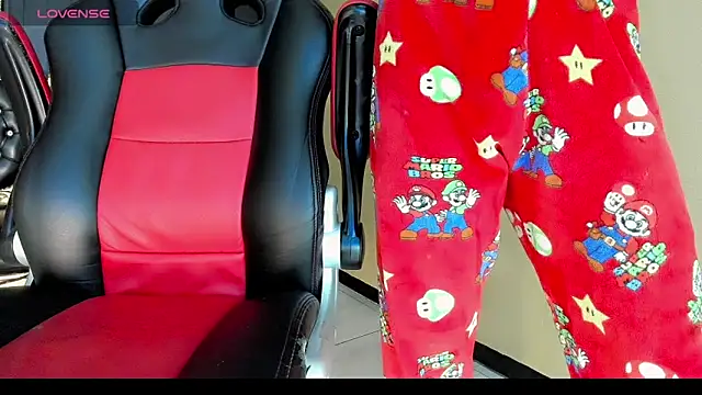 Natasha clifford online show from December 2025 07:09:01 PM