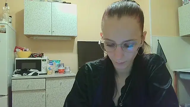 Lucy Divine online show from September 2025 08:44:01 PM