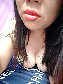Snapshot of Julyy08 chatting on September 2025 03:02:02 PM Julyy08 online show from September 2025 03:02:02 PM
