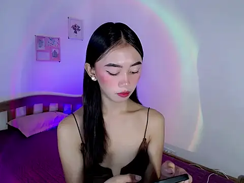 lovely kiannaHugecock online show from April 2026 04:17:02 AM