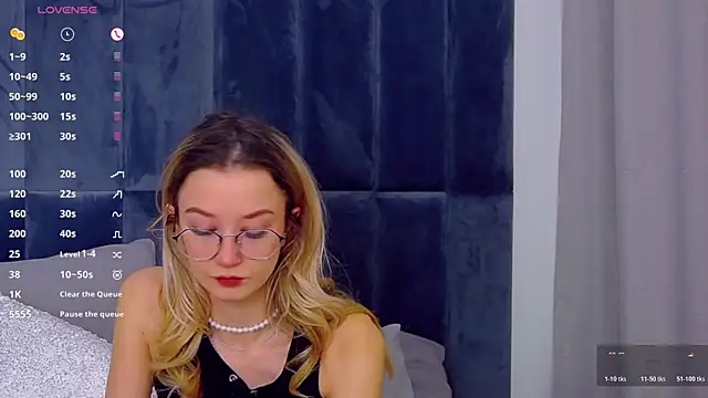 MaeLili online show from November 2025 04:13:01 AM