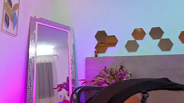 Snapshot of Paulina_Sodi chatting on February 2026 04:38:02 PM Paulina Sodi online show from February 2026 04:38:02 PM