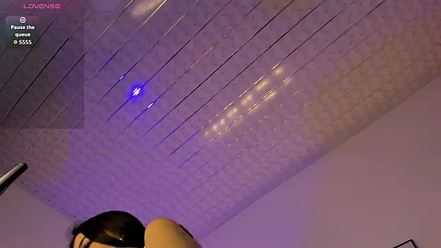 Zahra milks online show from September 2025 01:35:01 PM