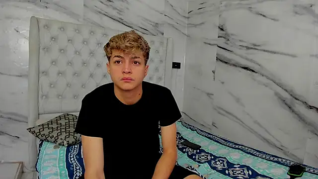 Ari and Storm online show from October 2025 12:04:01 PM