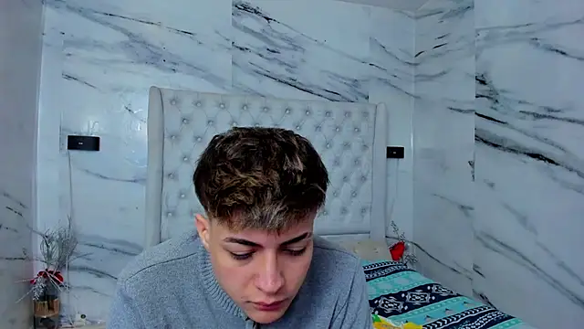 Ari and Storm online show from November 2025 01:10:01 PM