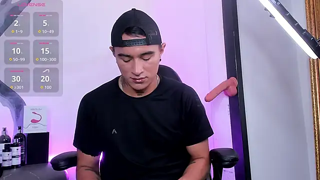 LiamDeep online show from October 2025 06:19:02 PM