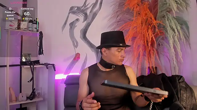 LiamDeep online show from October 2025 08:43:01 PM