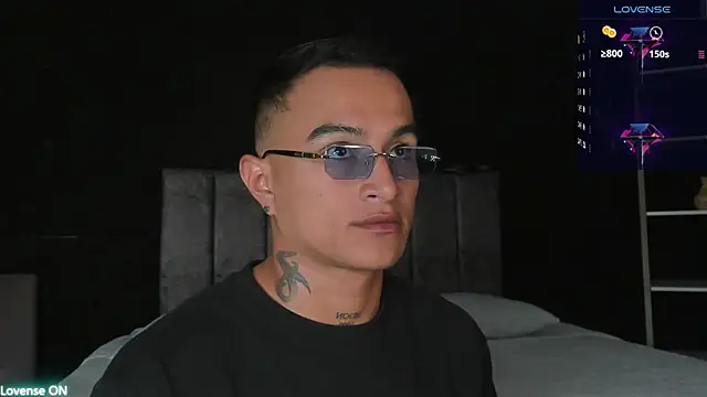 Snapshot of LiamDeep chatting on May 2026 08:04:02 PM LiamDeep online show from May 2026 08:04:02 PM