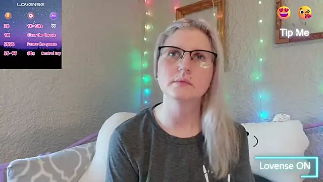 Snapshot of samanthamalichite chatting on February 2026 01:47:01 PM samanthamalichite online show from February 2026 01:47:01 PM