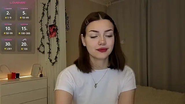 PurrrBerry online show from November 2025 04:45:02 AM