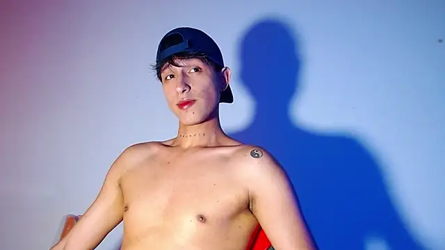 rowanbigboy23 online show from December 2025 07:54:02 PM