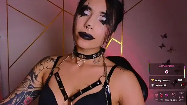 Hollyxx  online show from October 2025 05:38:01 AM