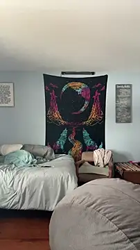 Lunablu13 online show from December 2025 04:44:01 PM