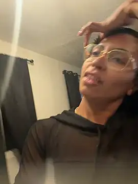 bobbiebbb online show from May 2026 07:24:02 AM