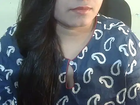 Aanya Hazel online show from November 2025 09:35:01 PM