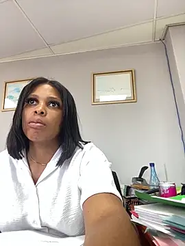 Snapshot of 031bubbles chatting on December 2025 07:58:01 AM 031bubbles online show from December 2025 07:58:01 AM