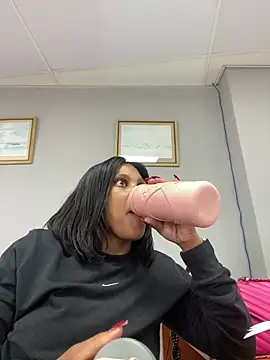 Snapshot of 031bubbles chatting on December 2025 07:47:02 AM 031bubbles online show from December 2025 07:47:02 AM