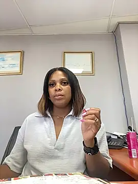 Snapshot of 031bubbles chatting on February 2026 10:40:01 AM 031bubbles online show from February 2026 10:40:01 AM