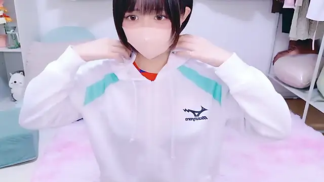 Hinata Sun online show from February 2026 01:34:01 PM