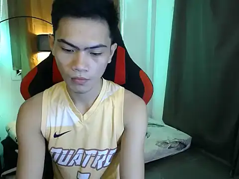 Snapshot of alex_cummer chatting on July 2026 01:19:02 AM alex cummer online show from July 2026 01:19:02 AM
