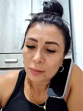 Snapshot of mia_mancinii chatting on April 2026 05:15:01 PM mia mancinii online show from April 2026 05:15:01 PM