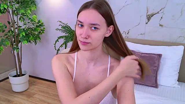 AmadaReine online show from November 2025 04:11:02 PM