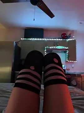 Snapshot of littiekitty chatting on October 2025 03:01:02 PM littiekitty online show from October 2025 03:01:02 PM